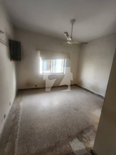 PHA Apartment 3rd Floor 3 Bedroom For Rent