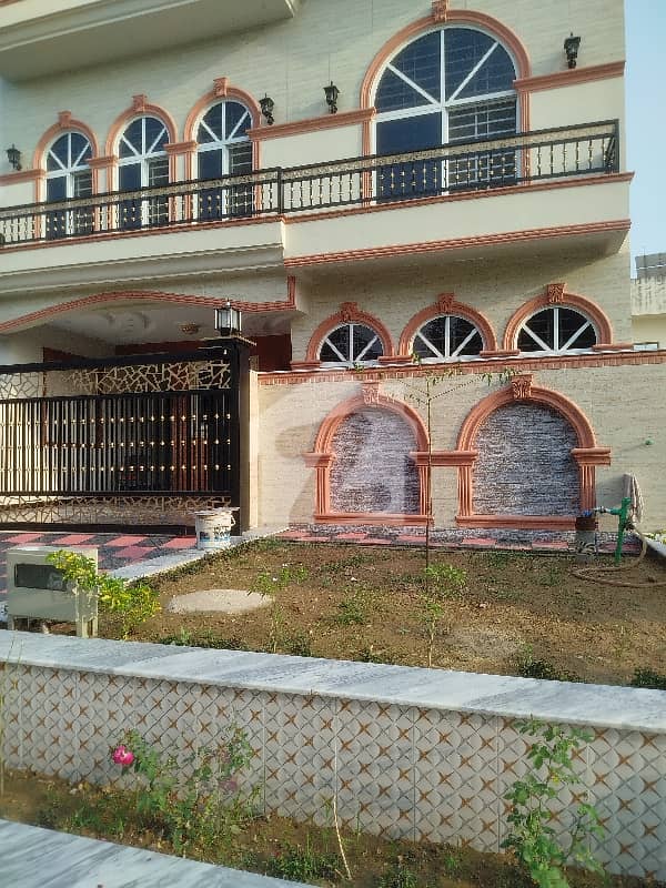 جی ۔ 14/4 جی ۔ 14,اسلام آباد میں 6 کمروں کا 8 مرلہ مکان 6.7 کروڑ میں برائے فروخت۔ جی ۔ 14/4 جی ۔ 14,اسلام آباد میں 6 کمروں کا 8 مرلہ مکان 6.7 کروڑ میں برائے فروخت۔