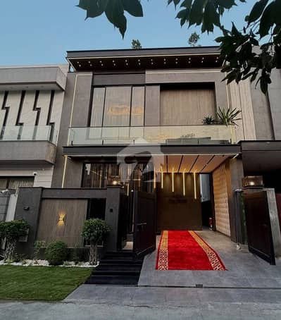 5 MARLA MODERN HOUSE FOR SALE IN DHA 9 TOWN.