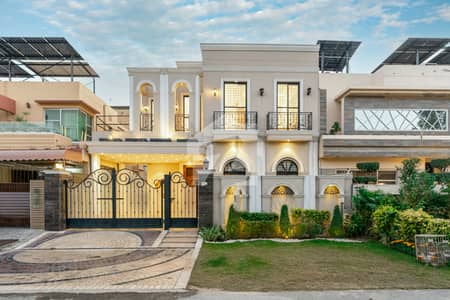 Luxury modern Redefined Exquisite 1 Kanal House in Phase 4