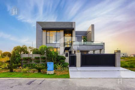1 Kanal Supreme Location Brand New House For Sale in T Block Phase 7 DHA Lahore