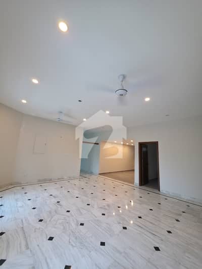 CLIFTON BUNGALOW FOR RENT BLOCK - 5 ( 500+500 ) YARD'S 500 YARDS CONSTRUCTION CLIFTON BUNGALOW FOR RENT BLOCK - 5 ( 500+500 ) YARD'S 500 YARDS CONSTRUCTION