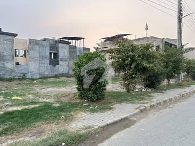 Prime Location In Bismillah Housing Scheme - Iqbal Block 5 Marla Residential Plot For Sale