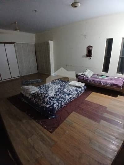 DHA Ph 6 300 YD Bungalow Upper Portion For Rent