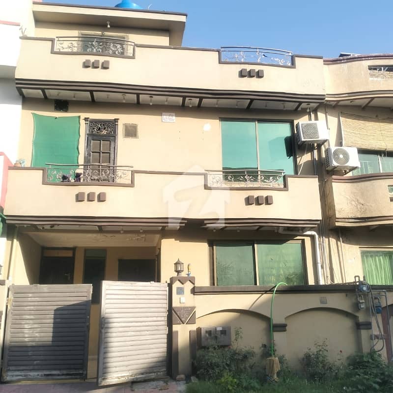 25x40 Beautifull House For Sale in G-13 25x40 Beautifull House For Sale in G-13