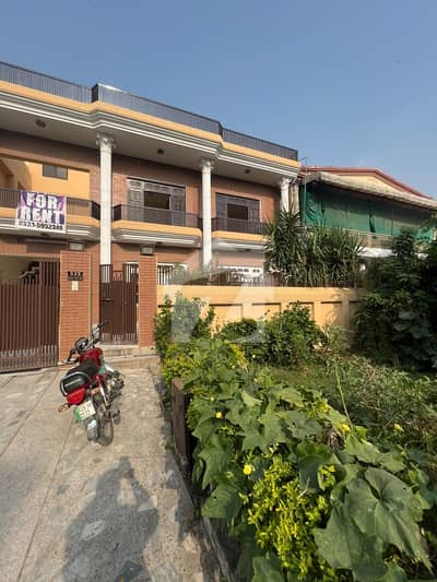 آئی ۔ 8 اسلام آباد میں 3 کمروں کا 12 مرلہ بالائی پورشن 1.5 لاکھ میں کرایہ پر دستیاب ہے۔