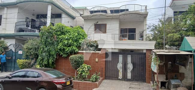 House Of 300 Square Yards Is Available For sale In Gulshan-e-Iqbal - Block 4