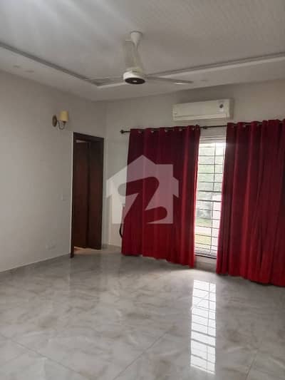 1 Kanal Upper Portion For Rent In DHA Phase 5 3 Beds, Separate Entrance & Car Parking