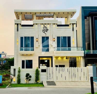 Hot Location 10 Marla Ultra Modern House Available For Sale In Citi Housing Gujranwala