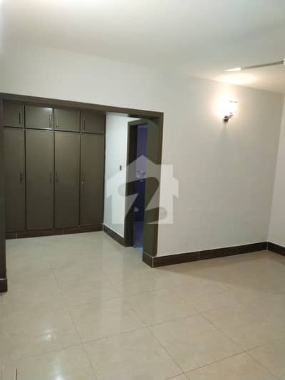 E11/3 Ground Portion 3Bedroom 3bath Sapret Gate