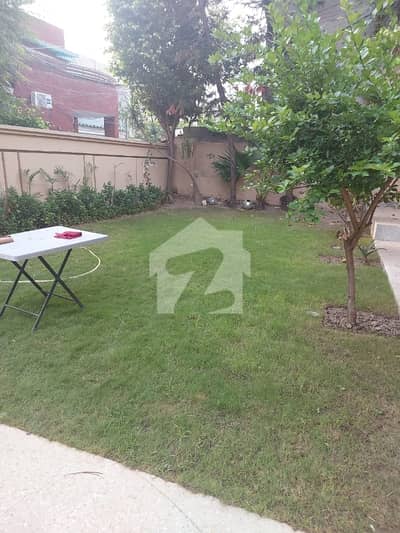 Fully Furnished 2 Beds Drawing Lounge Kitchen Good Option