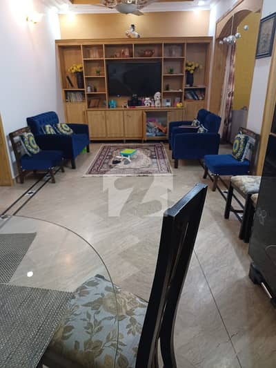 30*60 Investor Rate Used House In G-13/2 30*60 Investor Rate Used House In G-13/2