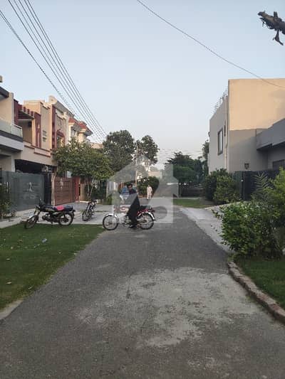 10 MARLA RESIDENTIAL CLEAR PLOT AVAILABLE FOR SALE IN NASHEMAN E IQBAL PHASE 2 COLLEGE ROAD LAHORE. 10 MARLA RESIDENTIAL CLEAR PLOT AVAILABLE FOR SALE IN NASHEMAN E IQBAL PHASE 2 COLLEGE ROAD LAHORE.