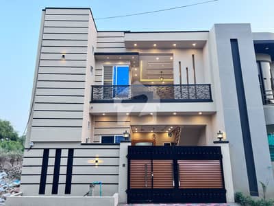 5 Marla 1.5 story house for sale in snober city prime location A + Meterial unlimted water Alhamdullillah only cash deal