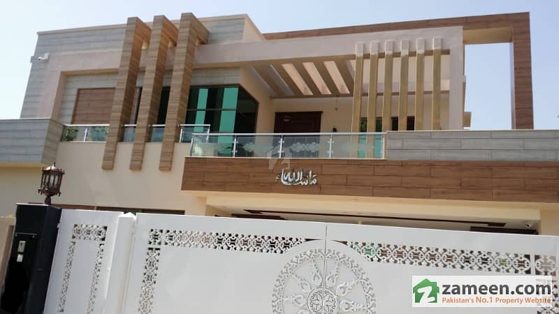 1 KANAL BRAND NEW STYLISH  UPPER PORTION FOR RENT IN BAHRIA TOWN LAHORE