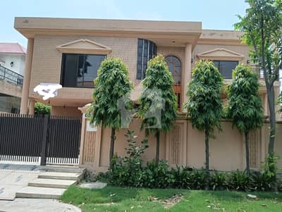 ڈی ایچ اے فیز 1 ڈی ایچ اے ڈیفینس,لاہور میں 6 کمروں کا 1 کنال مکان 7.95 کروڑ میں برائے فروخت۔ ڈی ایچ اے فیز 1 ڈی ایچ اے ڈیفینس,لاہور میں 6 کمروں کا 1 کنال مکان 7.95 کروڑ میں برائے فروخت۔