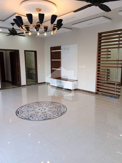 1 Kanal Ultra Modern Portion For Rent At Peak Location In DHA-2