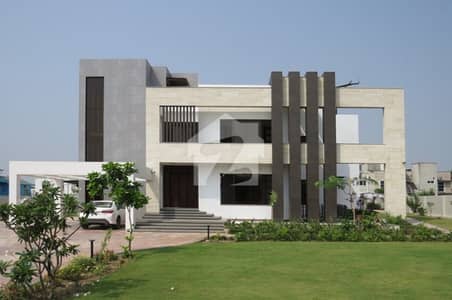 5 Kanal Brand New Non Furnished Farmhouse for Rent Gulberg Green, Executive Block  A beautifully designed 5 Kanal Brand New Non-Furnished Farmhouse is available for Rent in the highly sought-after Executive Block, Gulberg Green Islamabad.    Property