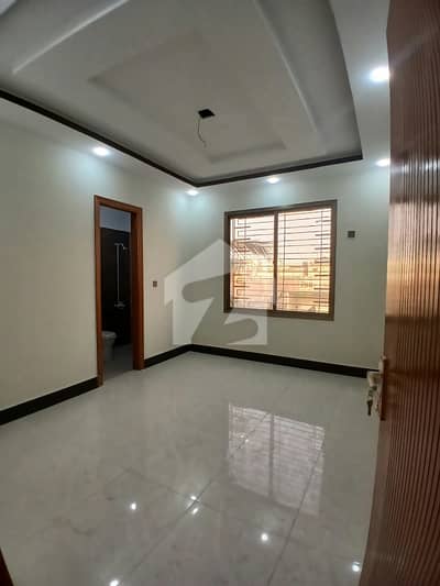 200 SQUARE YARDS FLAT FOR URGENT SALE KARACHI ADMIN PRIME LOCATION