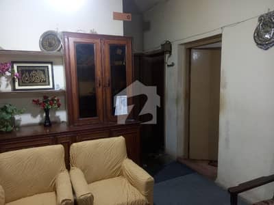 جی ۔ 6 اسلام آباد میں 3 کمروں کا 10 مرلہ زیریں پورشن 1.75 لاکھ میں کرایہ پر دستیاب ہے۔