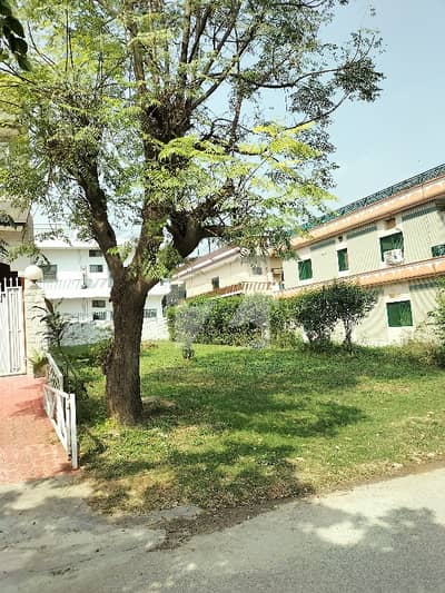 G11/1 Plot For Sale