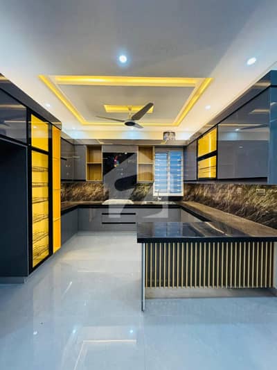 10 MARLA LUXURY HOUSE FOR SALE IN FAISAL TOWN BLOCK A