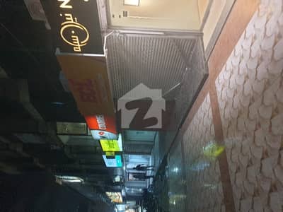 A Shop Of 440 Square Feet In Rs. 125000
