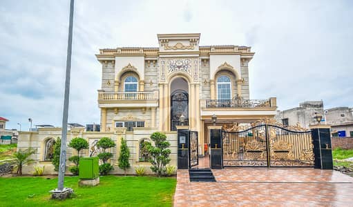 ڈی ایچ اے فیز 7 ڈی ایچ اے ڈیفینس,لاہور میں 4 کمروں کا 1 کنال مکان 7.25 کروڑ میں برائے فروخت۔