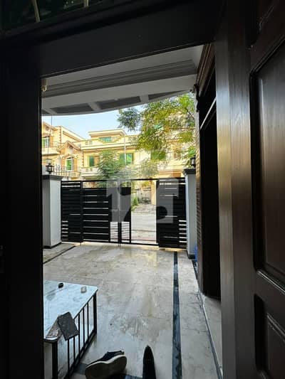 luxury House available for sale in G. 13, isalamabad
