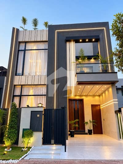 5 MARAL ULTRA MODERN HOUSE FOR RENT