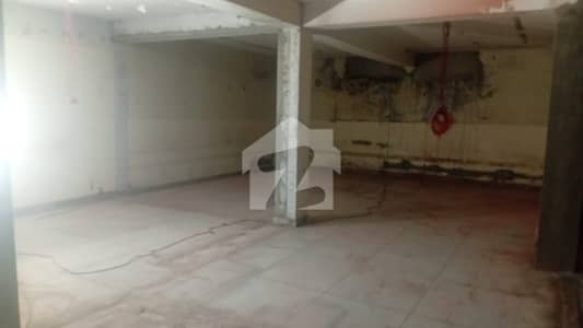 ای ایم ای سوسائٹی لاہور میں 2 کنال Studio عمارت 11.0 لاکھ میں کرایہ پر دستیاب ہے۔