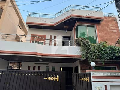 واپڈا ٹاؤن فیز 1 - بلاک ایف2 واپڈا ٹاؤن فیز 1,واپڈا ٹاؤن,لاہور میں 3 کمروں کا 10 مرلہ مکان 3.65 کروڑ میں برائے فروخت۔