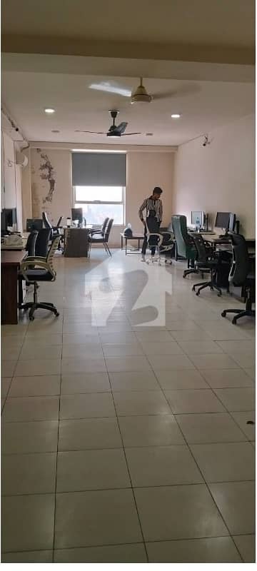 گلبرگ 3 گلبرگ,لاہور میں 3 مرلہ Studio دفتر 65.0 ہزار میں کرایہ پر دستیاب ہے۔ گلبرگ 3 گلبرگ,لاہور میں 3 مرلہ Studio دفتر 65.0 ہزار میں کرایہ پر دستیاب ہے۔