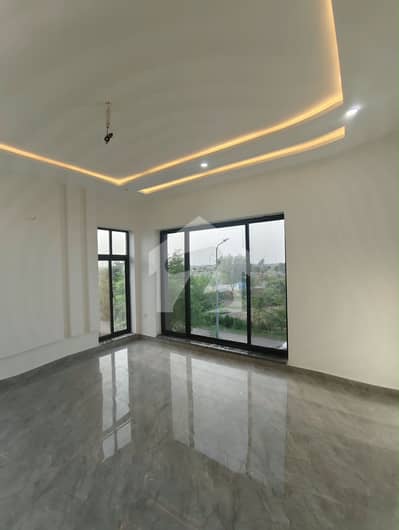 1 Kanal House for Sale with 6 Bedrooms in DHA Multan Sector M