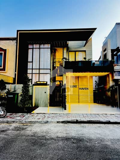 Original picture Post 10 Marla Top Quality House Available in Bahria town Lahore Original picture Post 10 Marla Top Quality House Available in Bahria town Lahore
