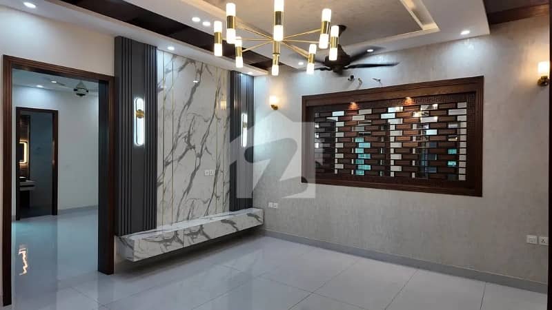 BEAUTIFUL GROUND FLOOR FOR RENT AVAILABLE BEAUTIFUL GROUND FLOOR FOR RENT AVAILABLE