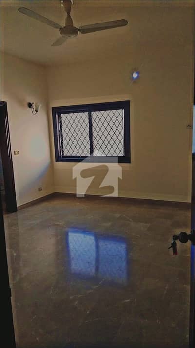 3 Bedroom Drawing & Dining  1st Floor Separate Portion  Separate Gate  All Meters Separate  Water Tank Separate  Excellent & Well-Maintained Portion  Prime Location DHA Phase 6