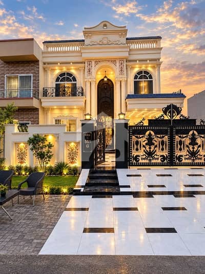 10 Marla Ultra Modern Luxury House For Sale