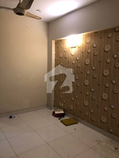 FOR RENT: 950 SQ FT 2-BED DD APARTMENT (2ND FLOOR) JAMI COMMERCIAL, DHA PHASE 7, KARACHI