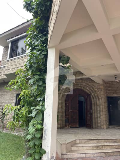 F-11 Beautiful Double Story 5 Bedroom Close Street Near F-10 Available For Rent