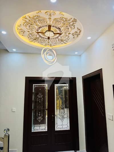 Buy A Prime Location Upper Portion Of 10 Marla In Wapda Town