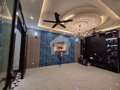 10 MARLA LIKE A BRAND NEW LUXURY HOUSE FOR RENT IN GULBAHAR BLOCK BAHRIA TOWN LAHORE