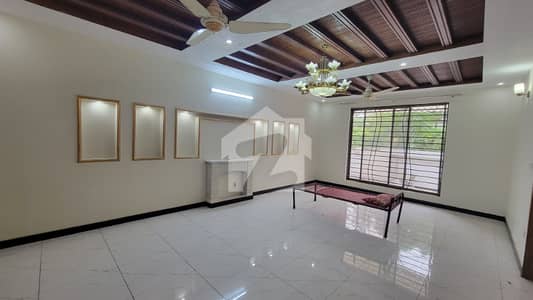 1 Kanal Beautiful Full House Available For Rent In PWD Housing Society Islamabad.