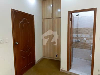 2 Marla Double Unit House For Sale ( Farooq Colony Near Pacakges Mall)