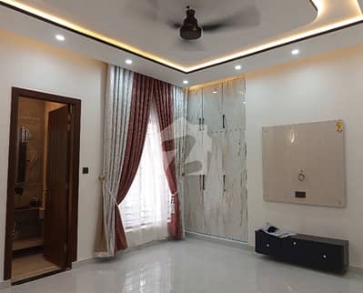 Prime Location 10 Marla Lower Portion For rent In Beautiful Citi Housing Society
