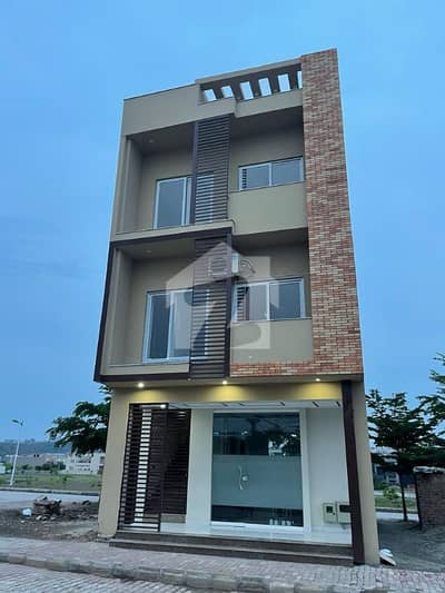 *650 SQ. FT. Studio Apartment Available For Rent*