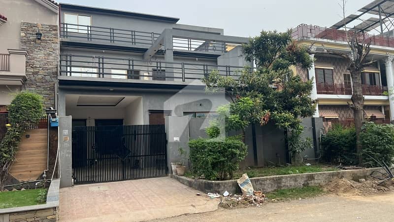 I-8 Triple Storey House For Rent. I-8 Triple Storey House For Rent.