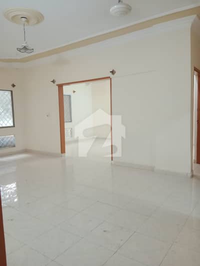 In Defence Garden 2000 Square Feet Flat For sale