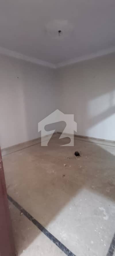 Upper Portion Of 280 Square Yards In North Nazimabad - Block N Is Available