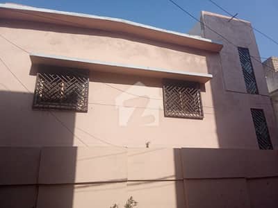 Prime Location House In Model Colony - Malir For sale